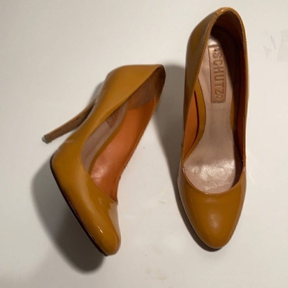 Vintage Schutz  mustard colored leather 4” heel